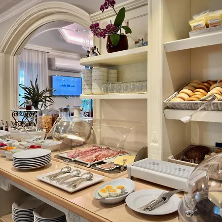 Windsor Hotel&suites Hotel 4*