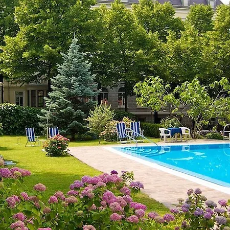 Windsor & Ξενοδοχείο 4*