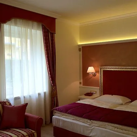 Windsor & Ξενοδοχείο 4*